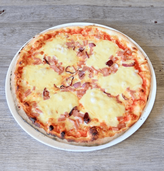 15.La Rebloch : Base tomate, mozzarella, emmental français, jambon de dinde, reblochon et oignons rouges 🍖🧀🧅