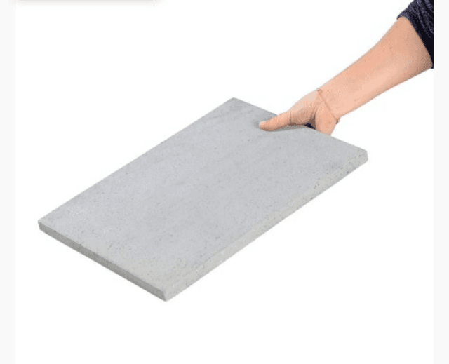 Pierre de lave 35 cm par 35 cm  et 2 cm d&#039;épaisseur 